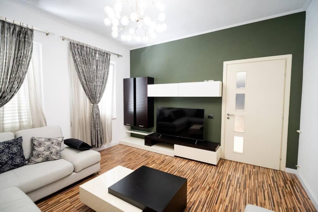 Private Luxury Villa, River View * Shkodër