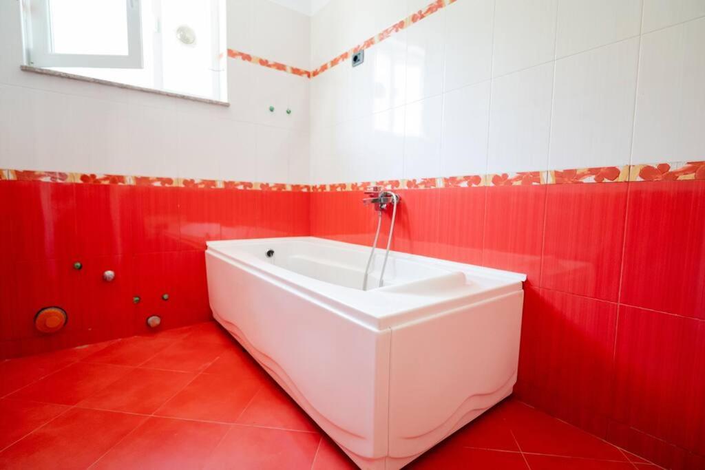 Private Luxury Villa, River View Villa *